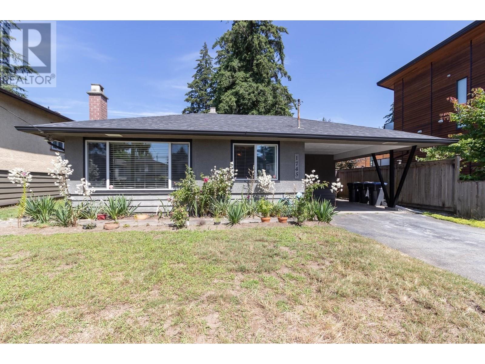 1745 PRAIRIE AVENUE, port coquitlam, British Columbia V3B1V2