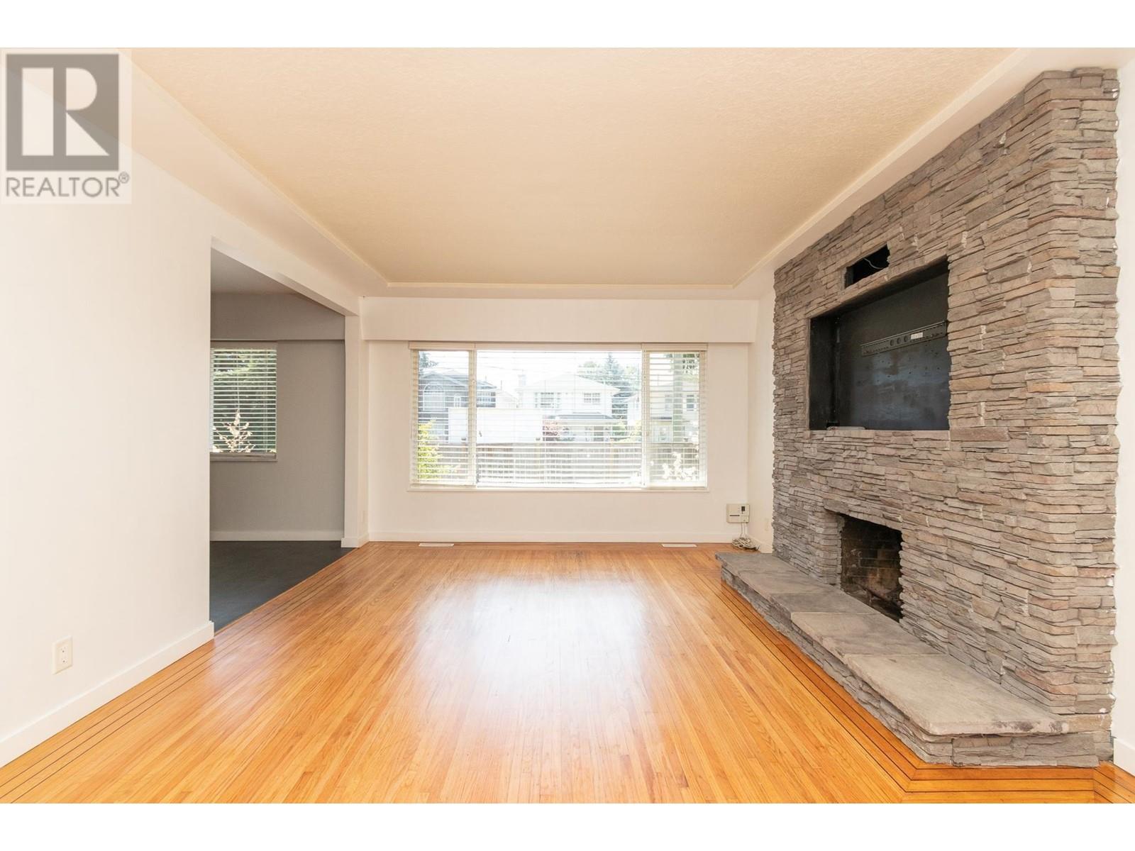 1745 Prairie Avenue, Port Coquitlam, British Columbia  V3B 1V2 - Photo 8 - R2812548