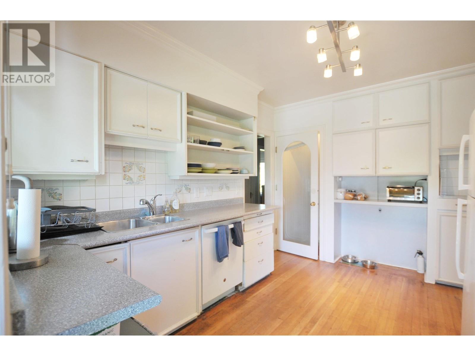 4010 W 19th Avenue, Vancouver, British Columbia  V6S 1E3 - Photo 8 - R2811873