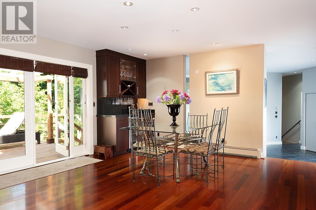 1258 Coleman Close, North Vancouver, British Columbia  V7K 3C2 - Photo 14 - R2812357