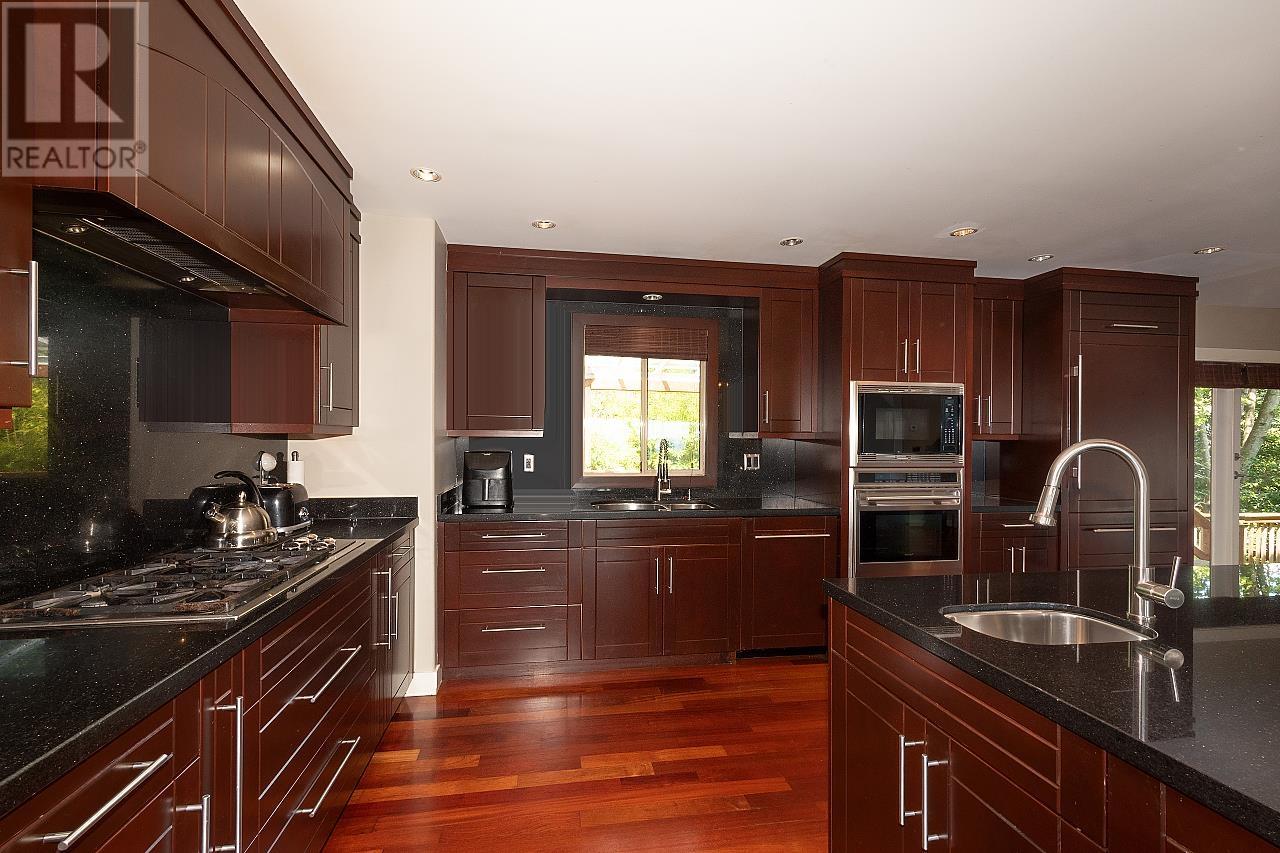 1258 Coleman Close, North Vancouver, British Columbia  V7K 3C2 - Photo 12 - R2812357