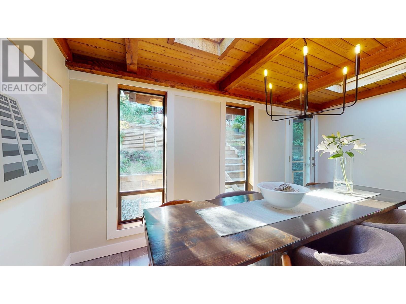 1231 Marine Drive, Gibsons, British Columbia  V0N 1V1 - Photo 7 - R2798435
