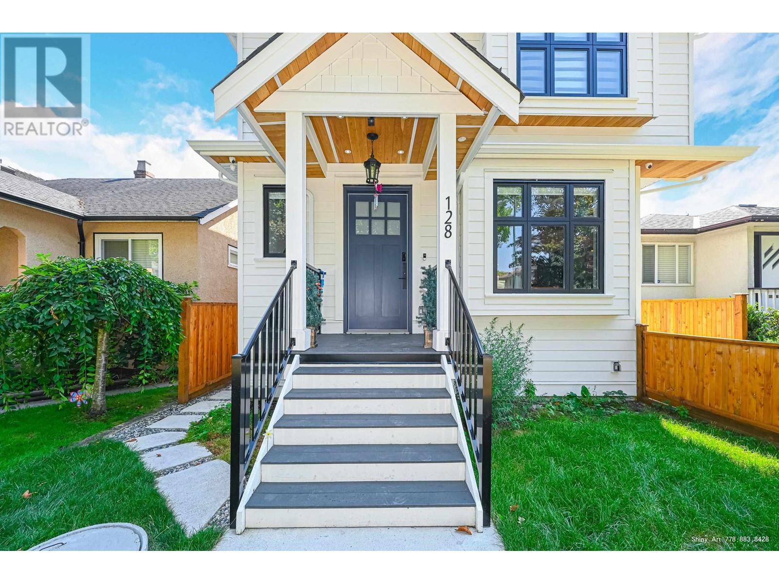 128 E 45th Avenue, Vancouver, British Columbia  V5W 1W9 - Photo 2 - R2812417