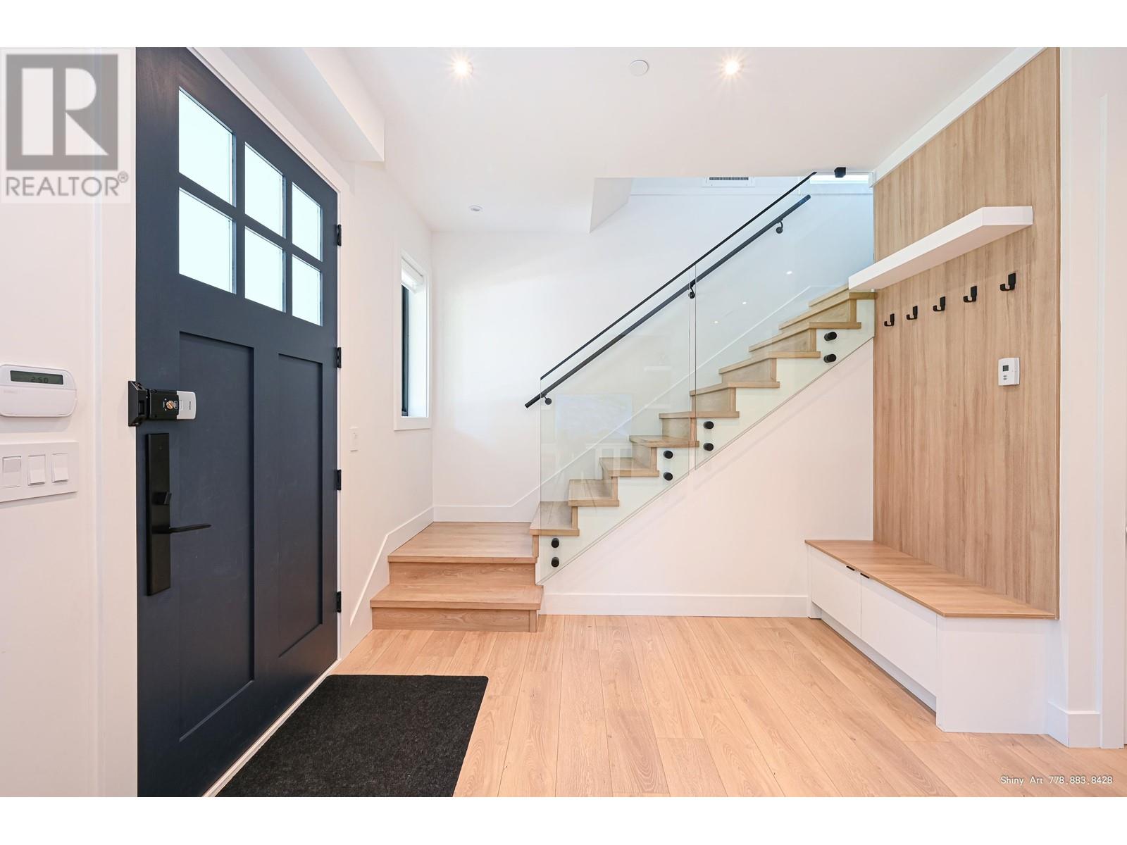 128 E 45th Avenue, Vancouver, British Columbia  V5W 1W9 - Photo 3 - R2812417