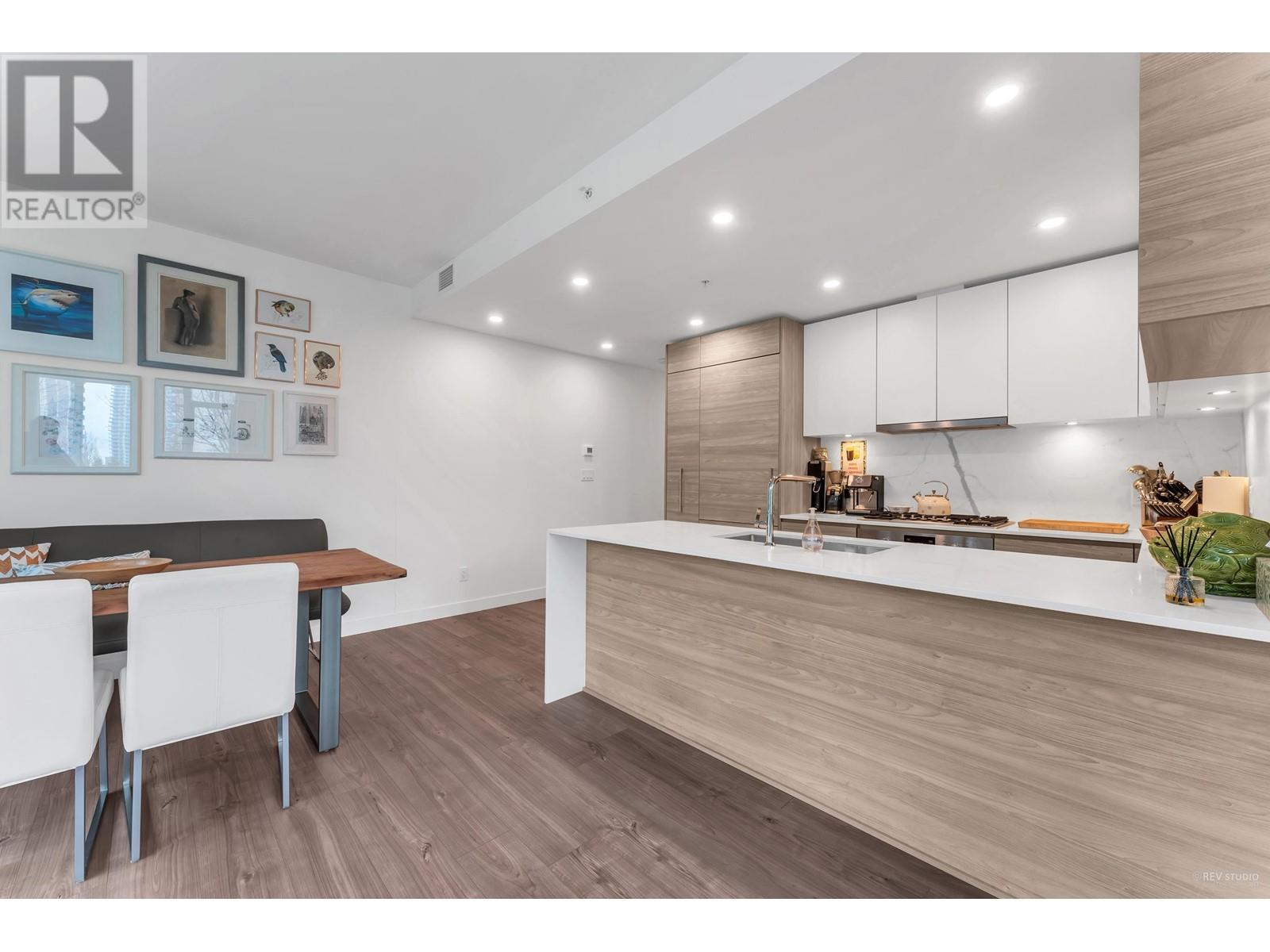 401 585 Austin Avenue, Coquitlam, British Columbia  V3K 0G6 - Photo 13 - R2811936