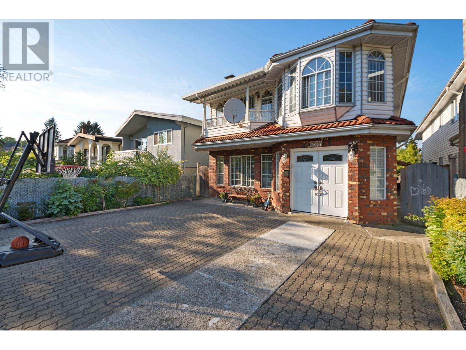 1457 E 18th Avenue, Vancouver, British Columbia  V5N 2H2 - Photo 2 - R2811682