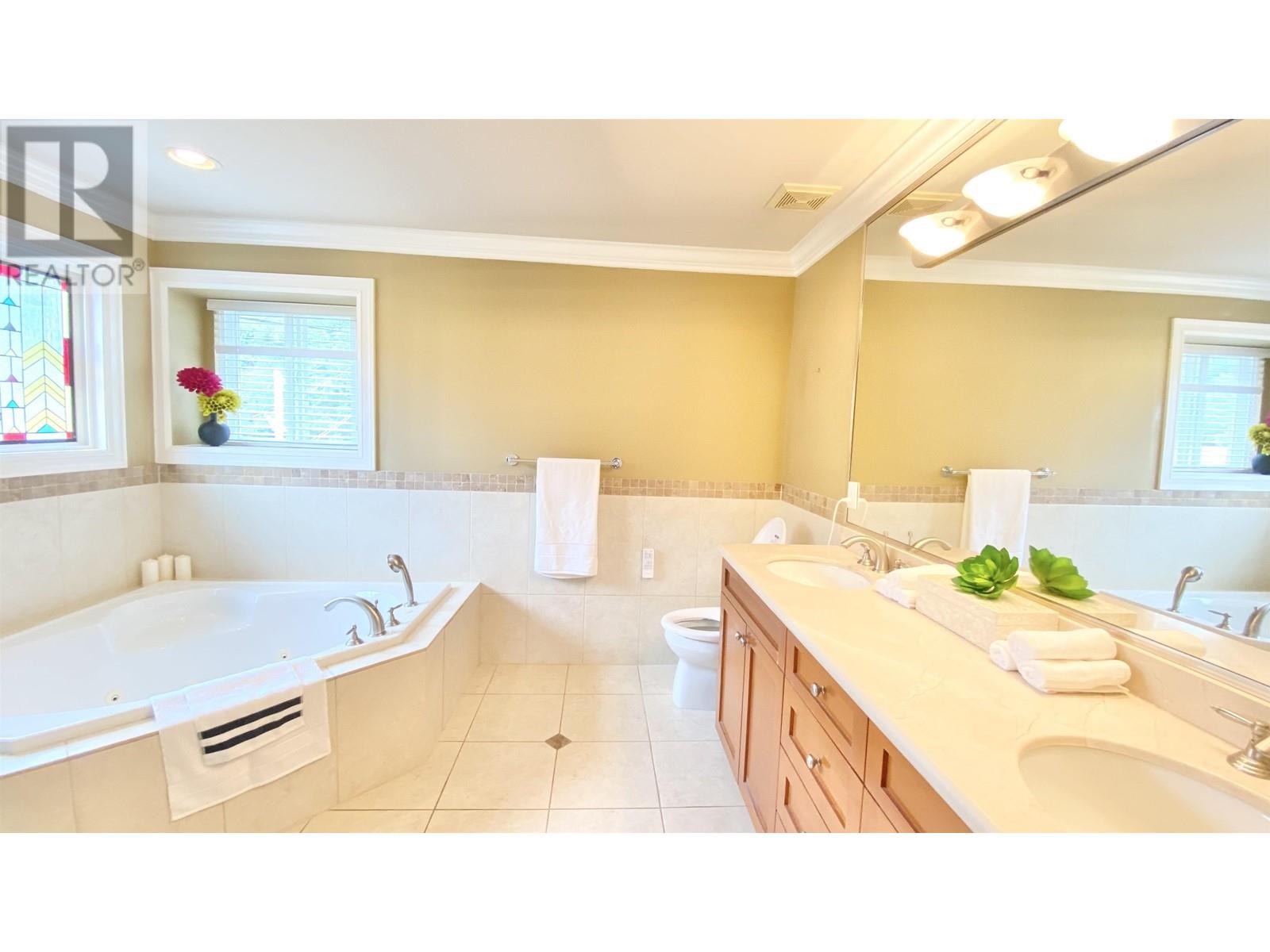 4096 Skyline Drive, North Vancouver, British Columbia  V7R 3G7 - Photo 19 - R2812056