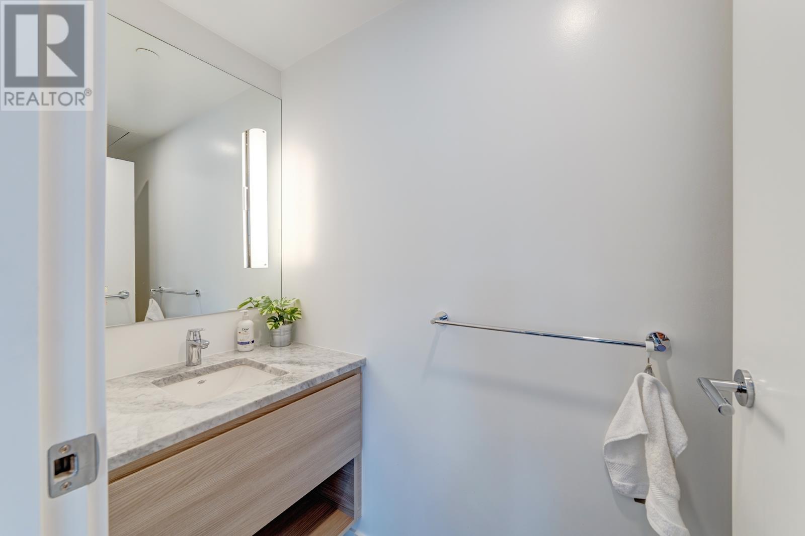 Th103 652 Whiting Way, Coquitlam, British Columbia  V3J 0K3 - Photo 11 - R2812768