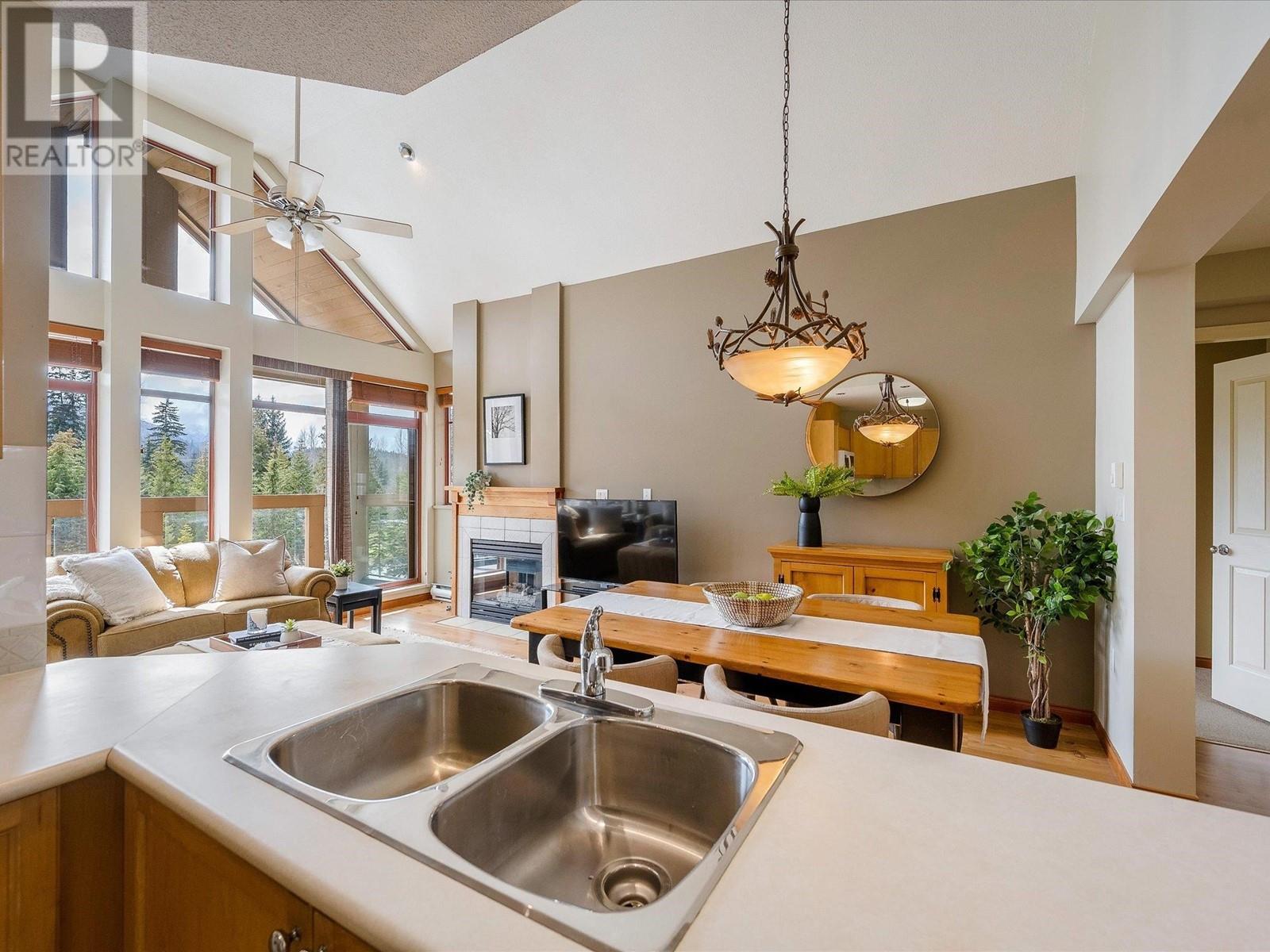 307 8080 Nicklaus North Boulevard, Whistler, British Columbia  V8E 1J7 - Photo 10 - R2812784