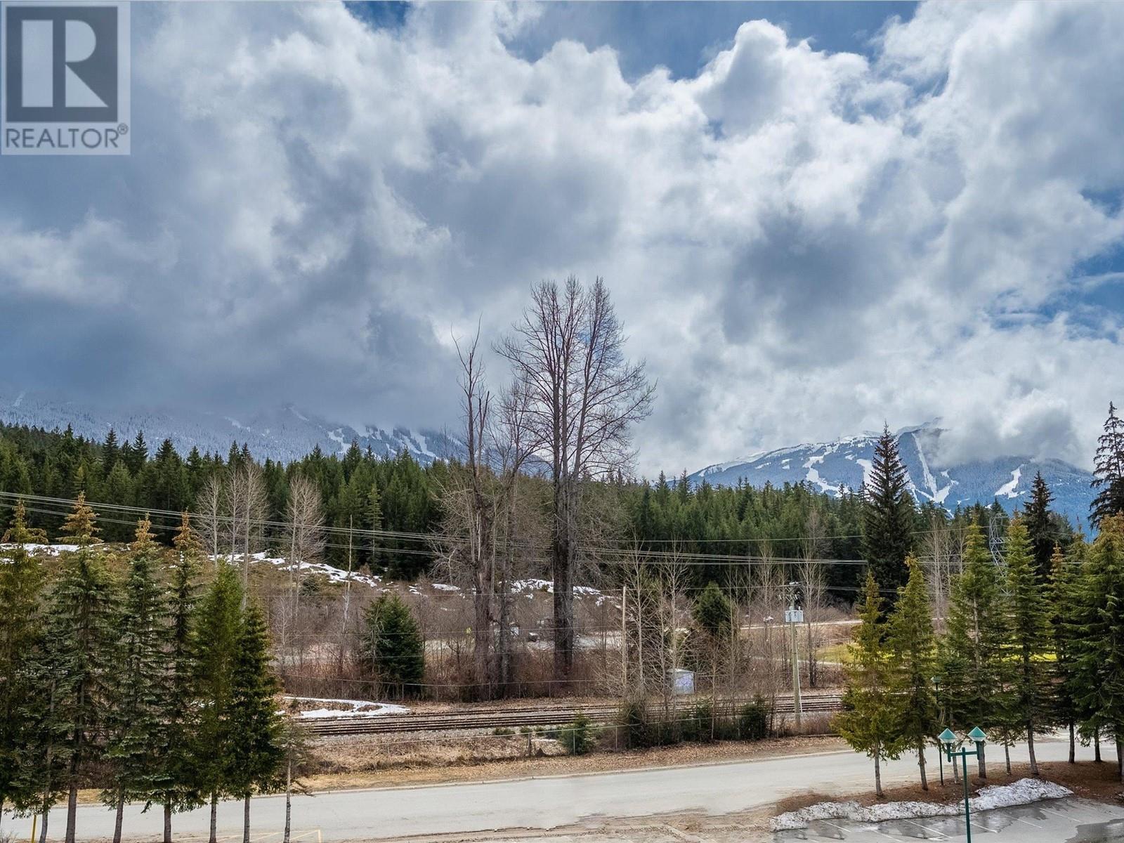 307 8080 Nicklaus North Boulevard, Whistler, British Columbia  V8E 1J7 - Photo 4 - R2812784