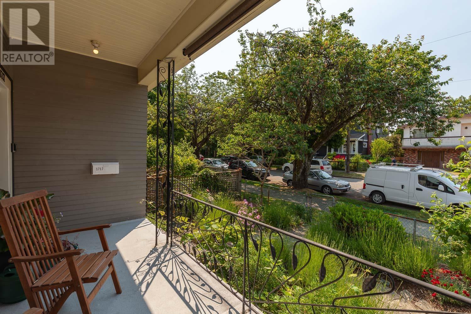1717 Charles Street, Vancouver, British Columbia  V5L 2T6 - Photo 4 - R2812721