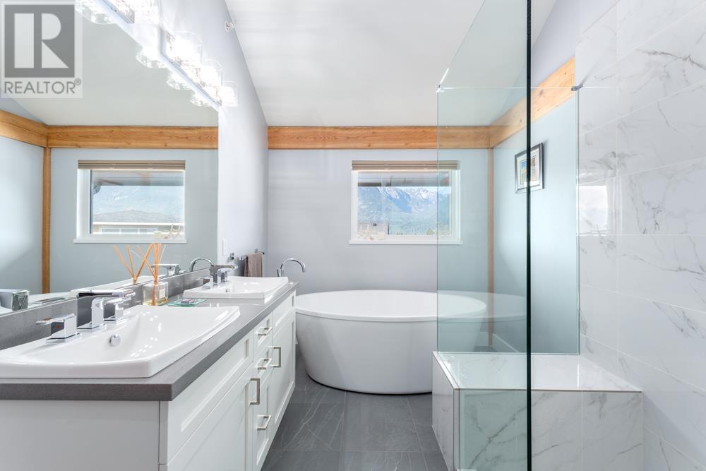 2939 Strangway Place, Squamish, British Columbia  V8B 0P8 - Photo 11 - R2812787