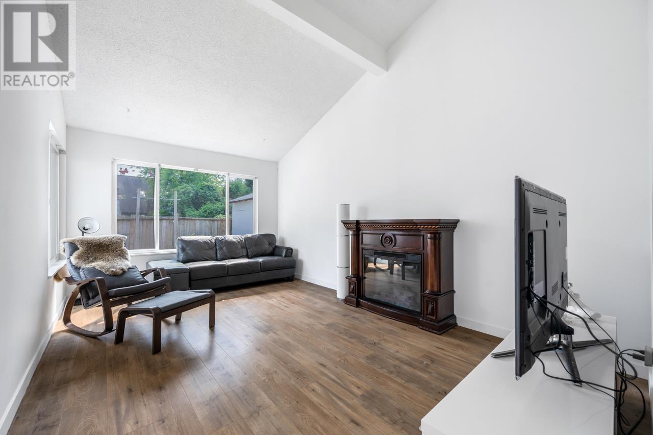 3020 Maplebrook Place, Coquitlam, British Columbia  V3C 4B1 - Photo 8 - R2812777