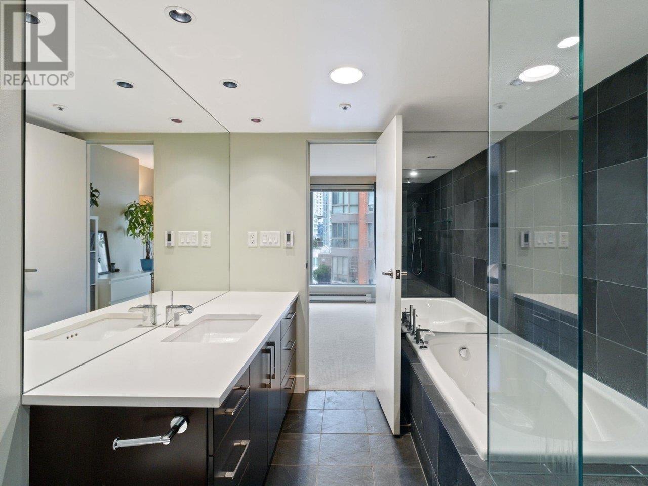 505 990 Beach Avenue, Vancouver, British Columbia  V6Z 2N9 - Photo 16 - R2812847