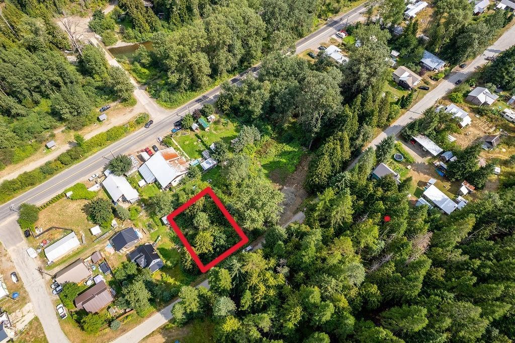 Lots 14-16 SECOND AVENUE, ymir, British Columbia