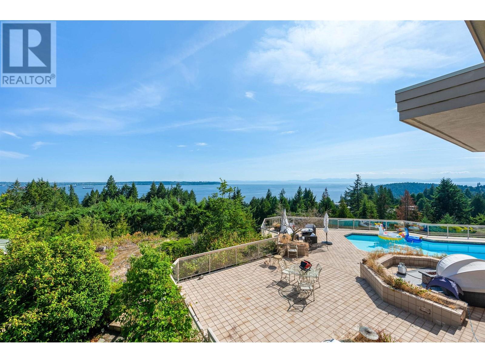 4060 Almondel Road, West Vancouver, British Columbia  V7V 3L5 - Photo 2 - R2802034
