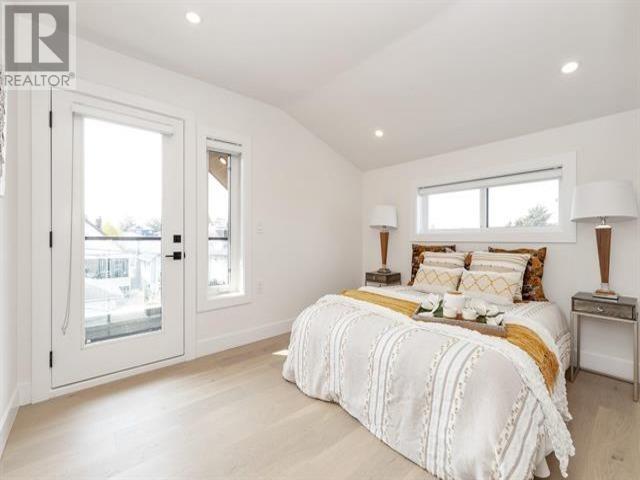 2042 Mannering Avenue, Vancouver, British Columbia  V5N 3C3 - Photo 4 - R2811251