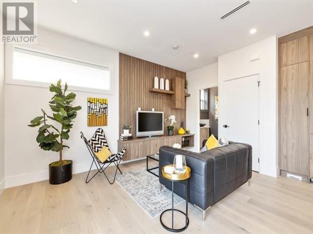 2042 Mannering Avenue, Vancouver, British Columbia  V5N 3C3 - Photo 13 - R2811251
