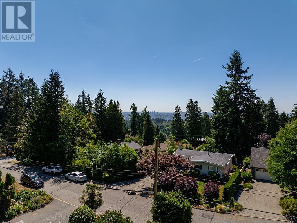 658 E Kings Road, North Vancouver, British Columbia  V7N 1J7 - Photo 14 - R2812835