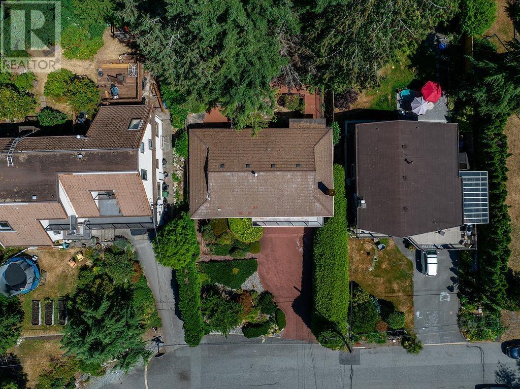 658 E Kings Road, North Vancouver, British Columbia  V7N 1J7 - Photo 13 - R2812835