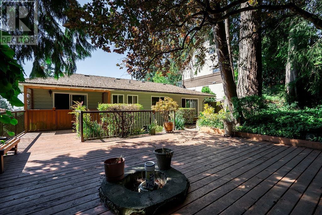 658 E Kings Road, North Vancouver, British Columbia  V7N 1J7 - Photo 34 - R2812835