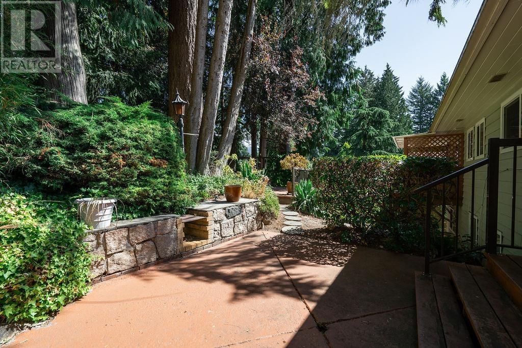 658 E Kings Road, North Vancouver, British Columbia  V7N 1J7 - Photo 38 - R2812835