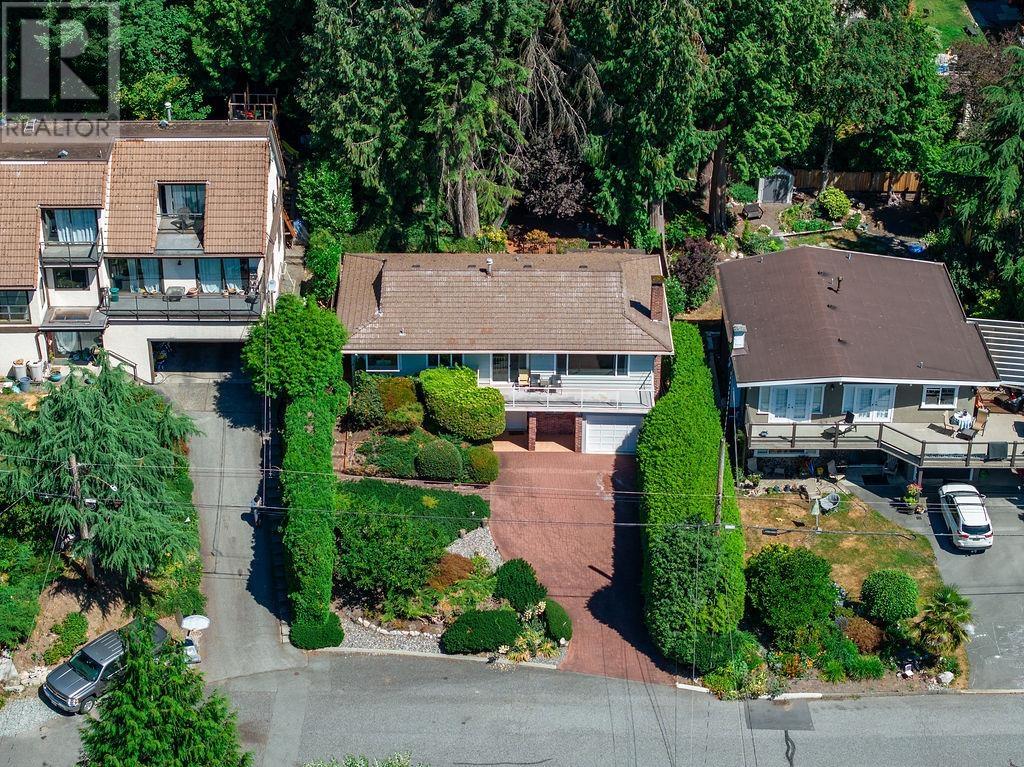 658 E Kings Road, North Vancouver, British Columbia  V7N 1J7 - Photo 6 - R2812835