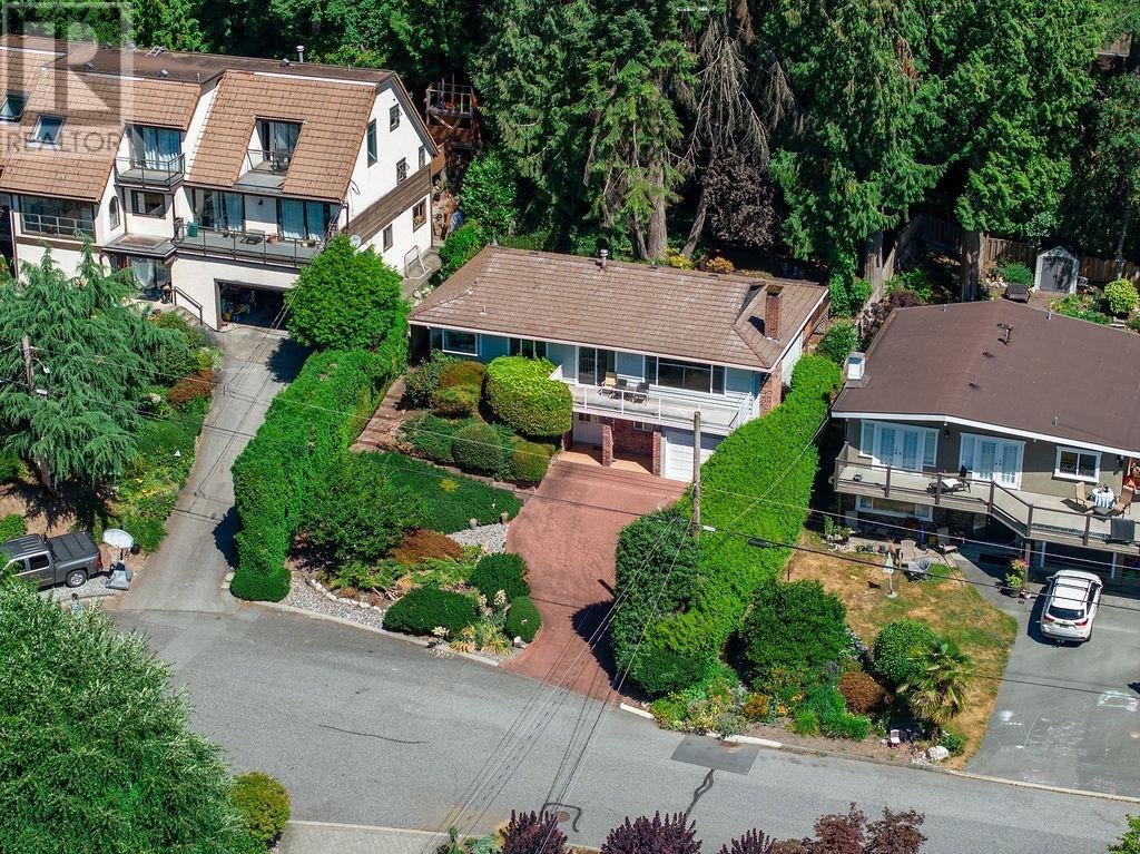 658 E Kings Road, North Vancouver, British Columbia  V7N 1J7 - Photo 7 - R2812835