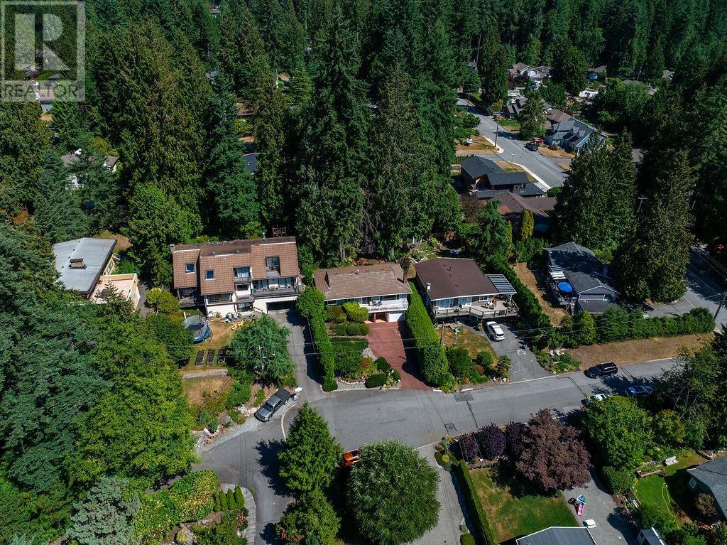 658 E Kings Road, North Vancouver, British Columbia  V7N 1J7 - Photo 4 - R2812835