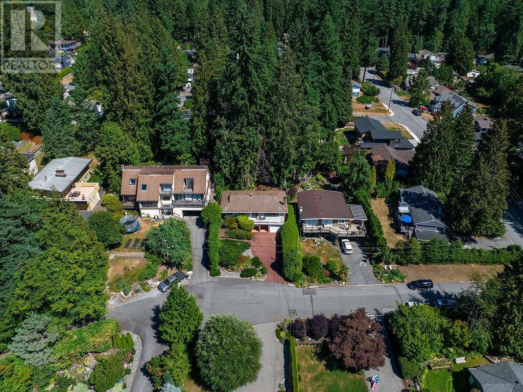 658 E Kings Road, North Vancouver, British Columbia  V7N 1J7 - Photo 5 - R2812835
