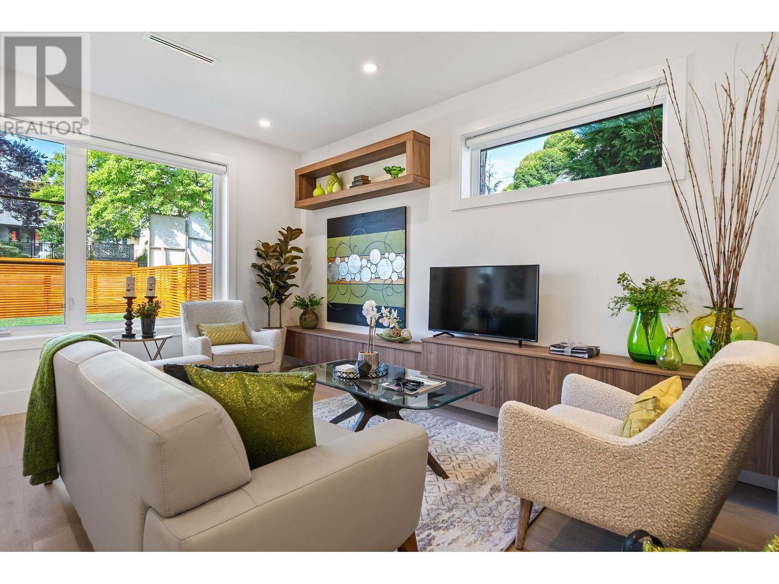 3084 E 8th Avenue, Vancouver, British Columbia  V5M 1X3 - Photo 13 - R2812918