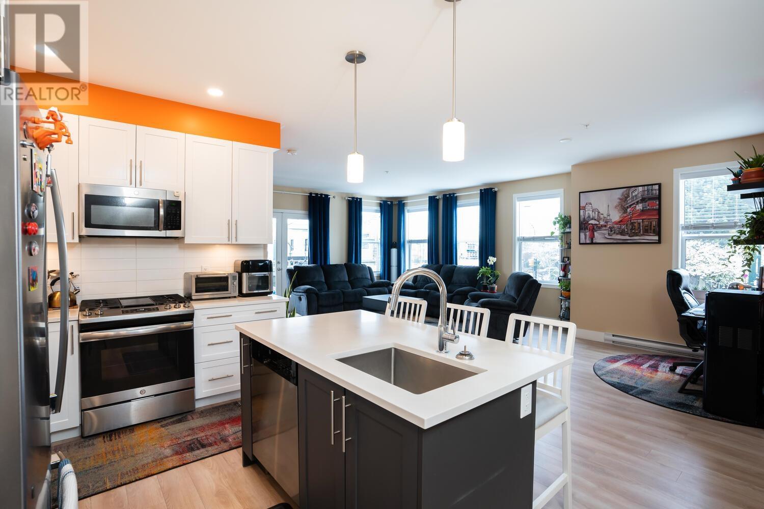 201 4755 51 Street, Delta, British Columbia  V4K 2W2 - Photo 2 - R2812938