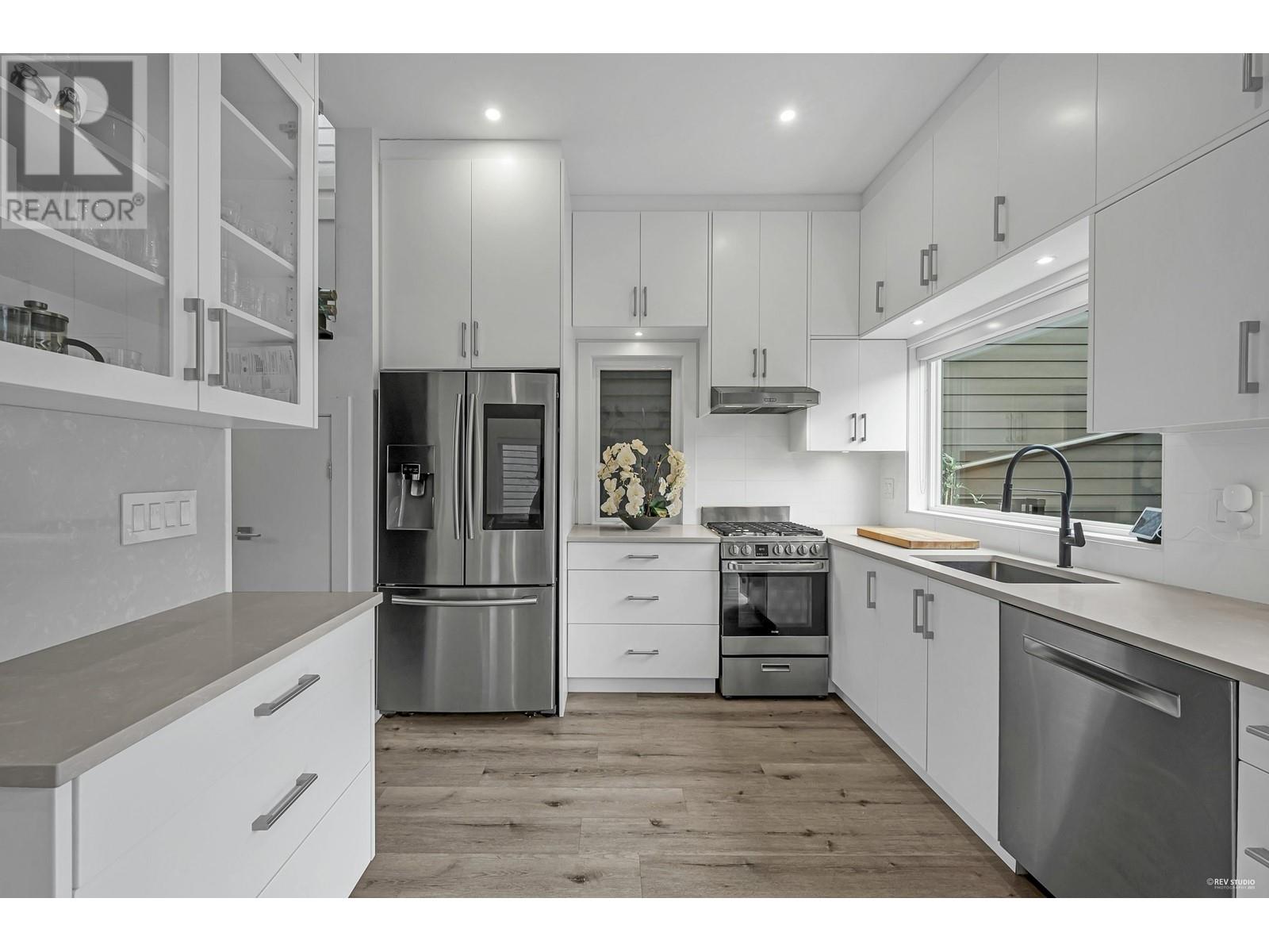 521 Union Street, Vancouver, British Columbia  V6A 2B7 - Photo 6 - R2812932
