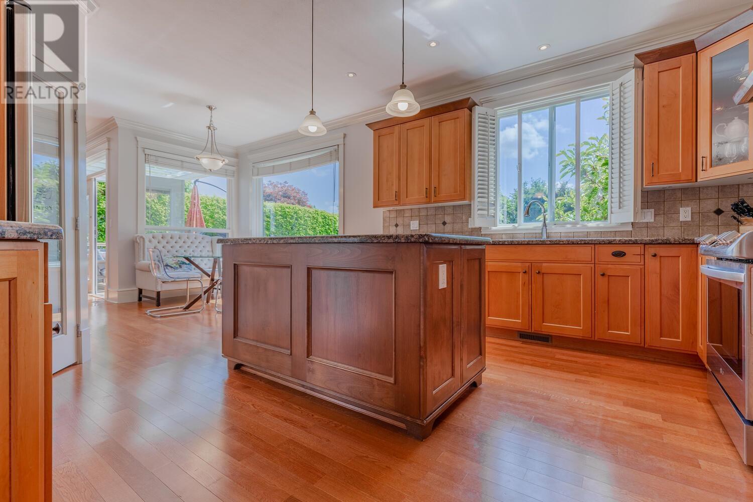 1630 Lawson Avenue, West Vancouver, British Columbia  V7V 2C9 - Photo 6 - R2812935