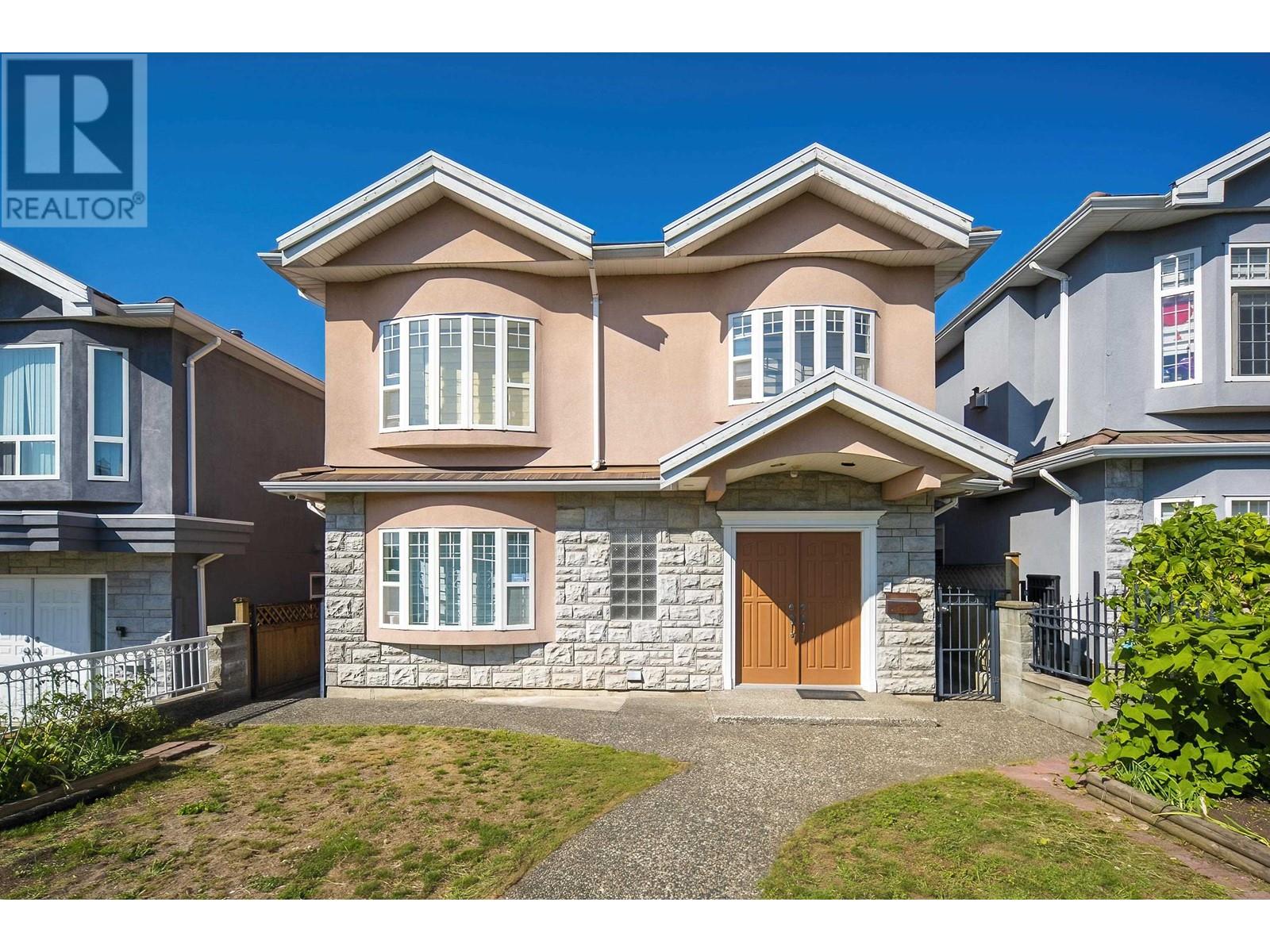 3239 E 24th Avenue, Vancouver, British Columbia  V5R 1G1 - Photo 2 - R2812256