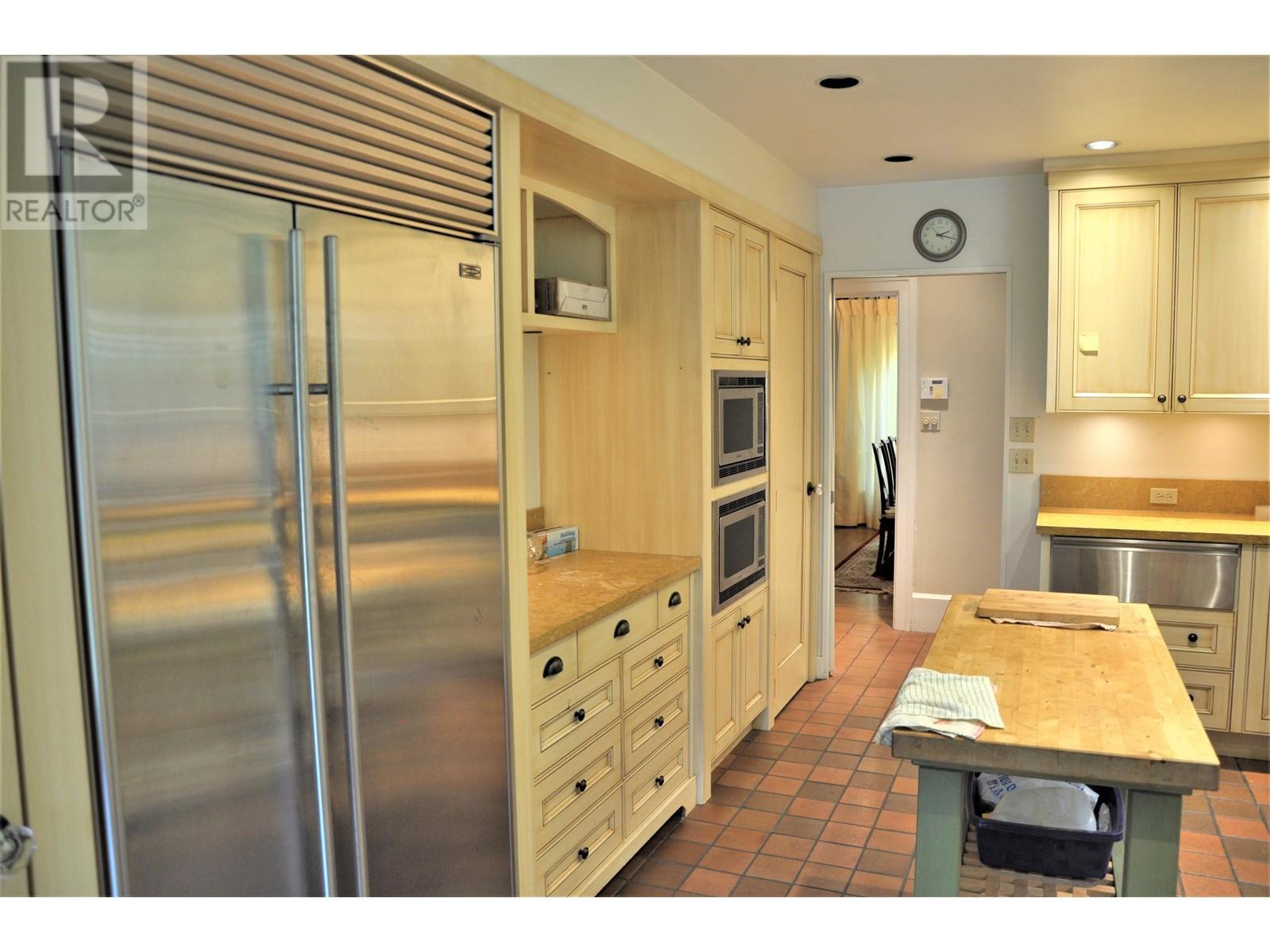 5584 Laburnum Street, Vancouver, British Columbia  V6M 3S8 - Photo 4 - R2812881