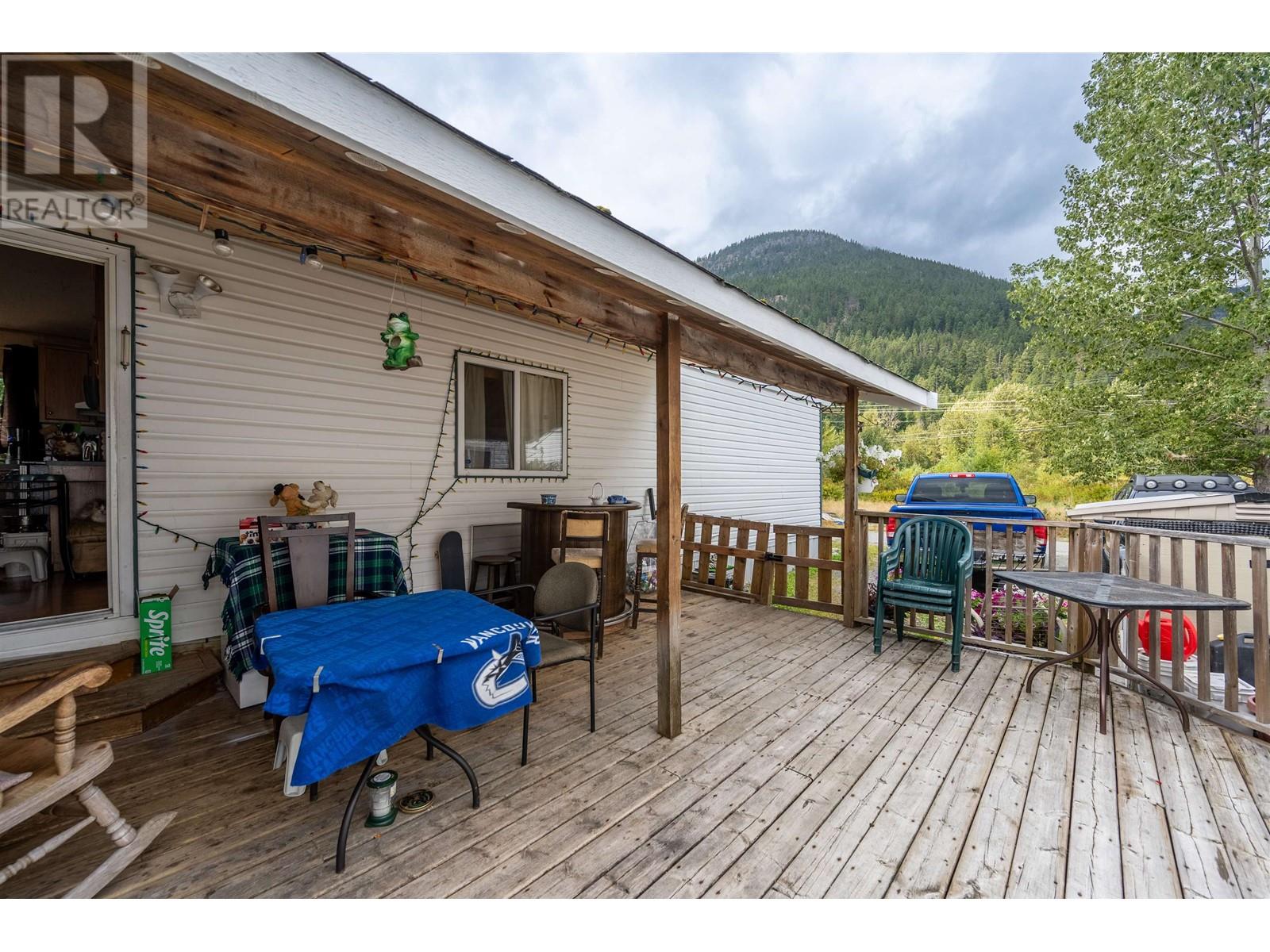 40 7370 Highway 99, Pemberton, British Columbia  V0N 2L0 - Photo 3 - R2811866