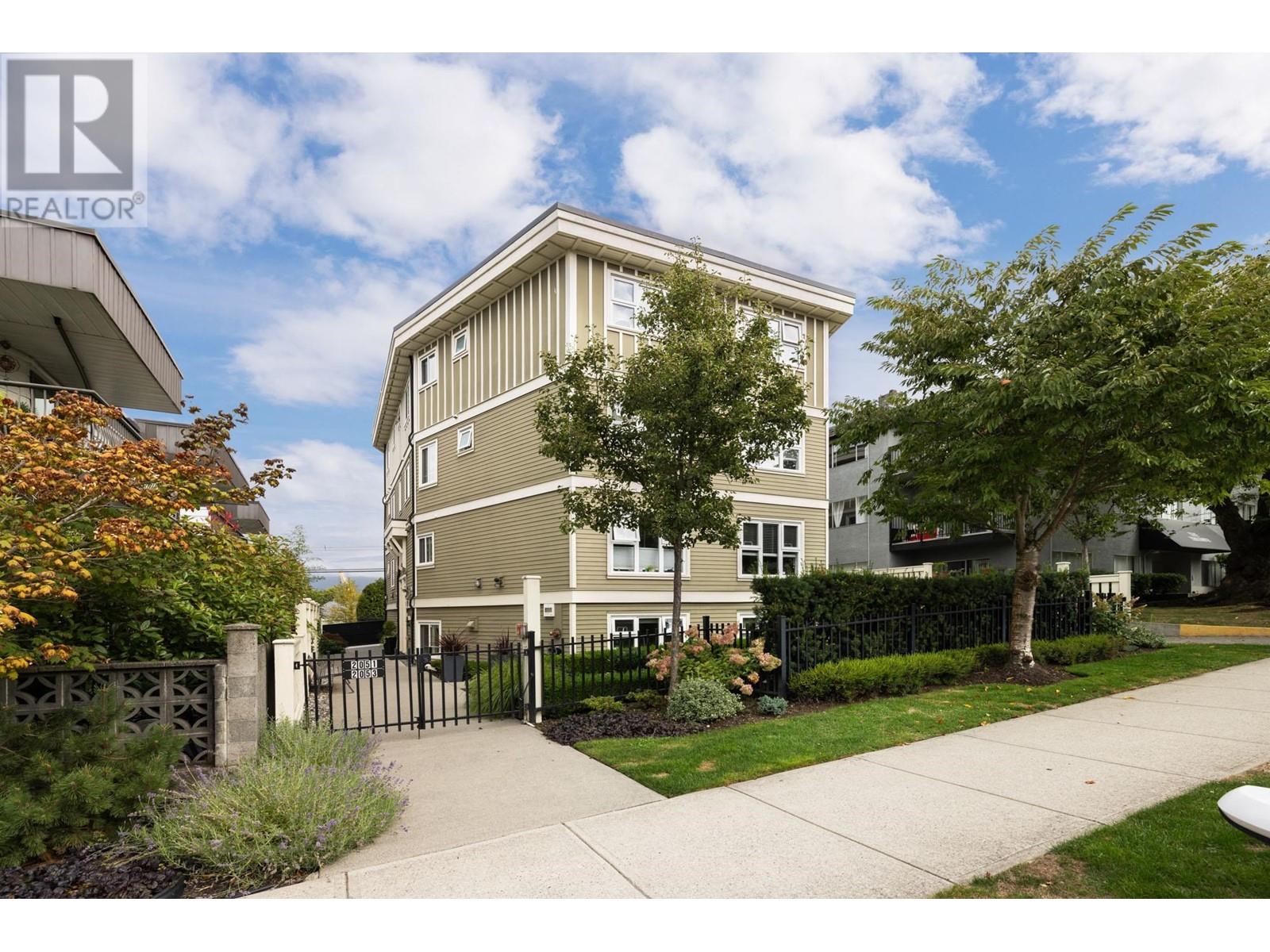 2051 TRIUMPH STREET, vancouver, British Columbia