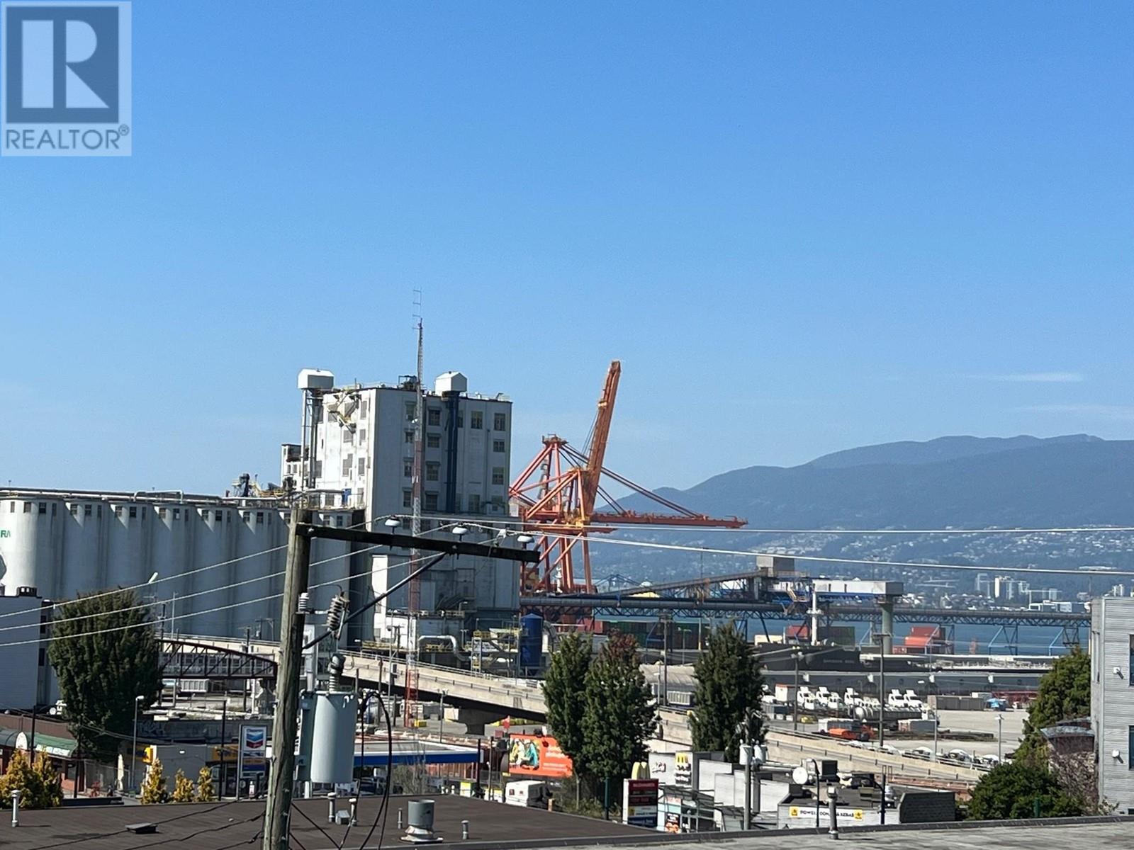 2051 Triumph Street, Vancouver, British Columbia  V5L 1K7 - Photo 16 - R2812969