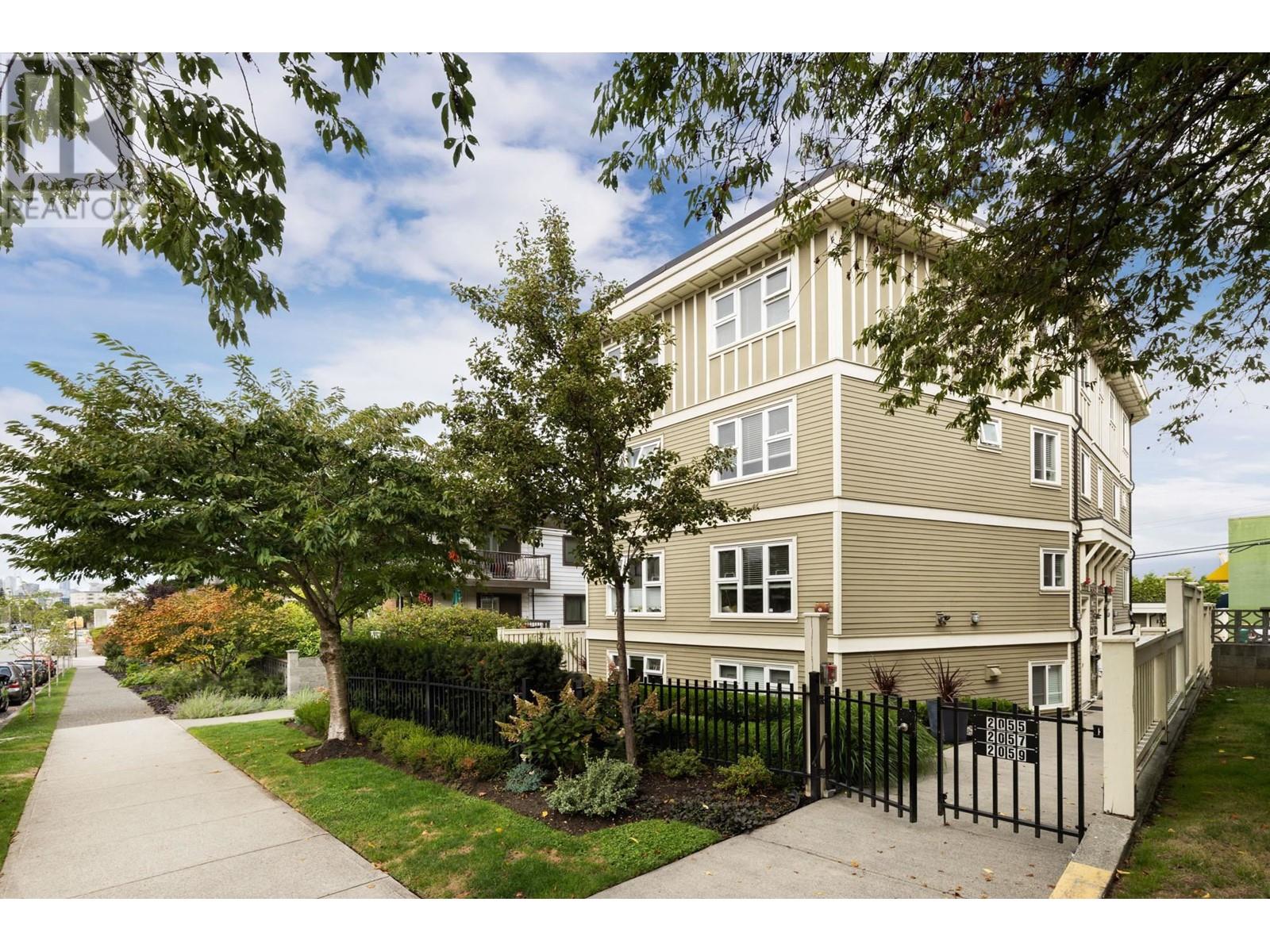 2051 Triumph Street, Vancouver, British Columbia  V5L 1K7 - Photo 38 - R2812969
