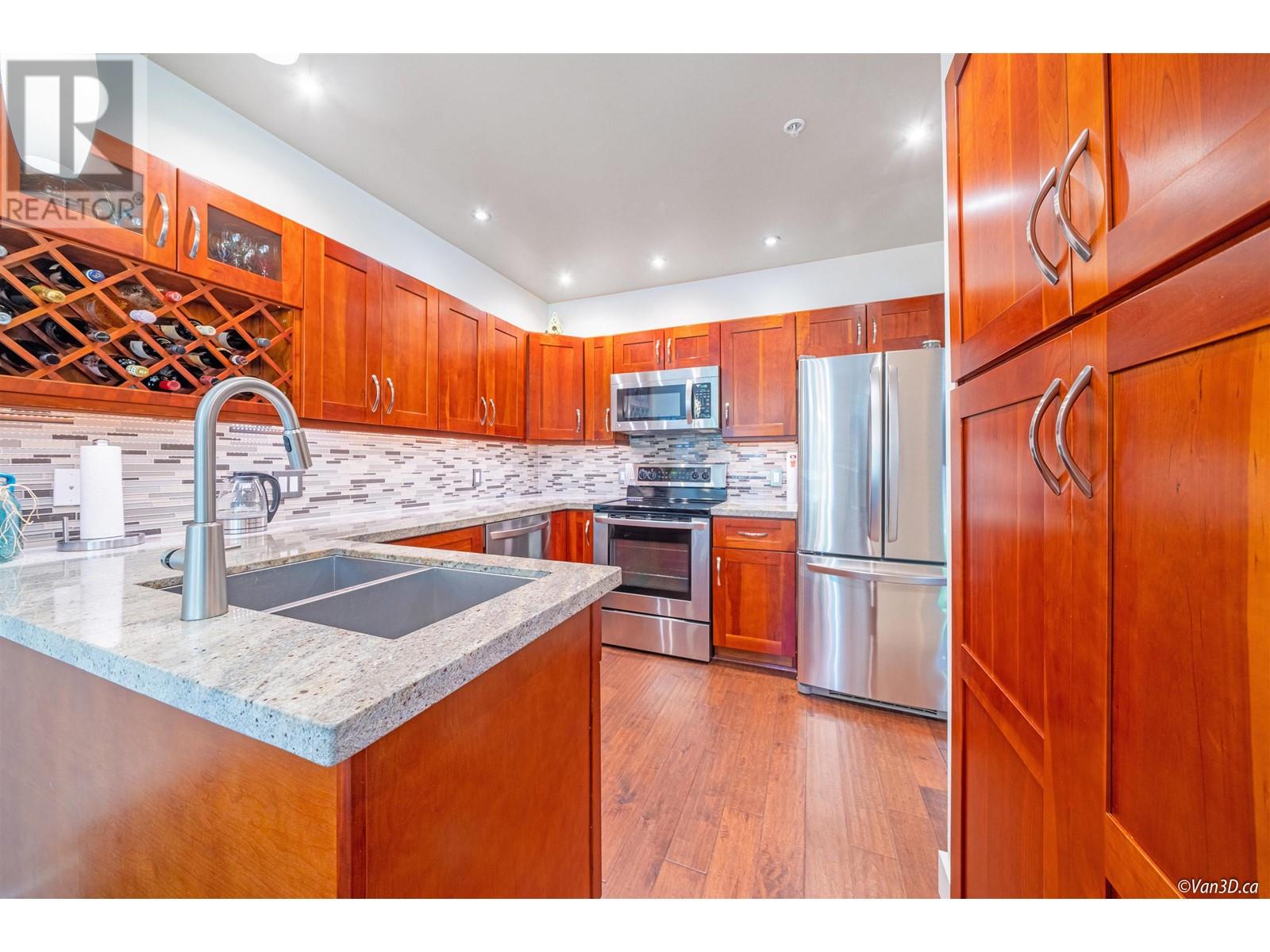 108 3600 Windcrest Drive, North Vancouver, British Columbia  V7G 2S5 - Photo 1 - R2813090