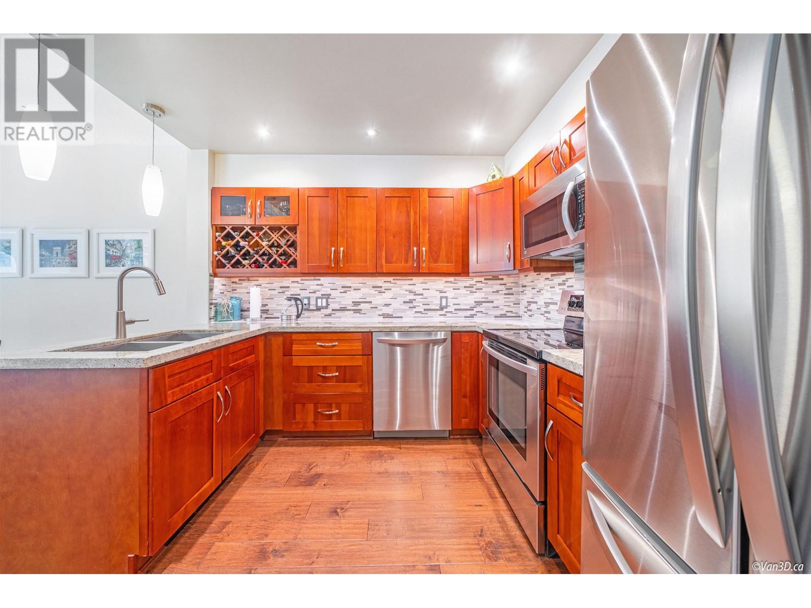 108 3600 Windcrest Drive, North Vancouver, British Columbia  V7G 2S5 - Photo 2 - R2813090