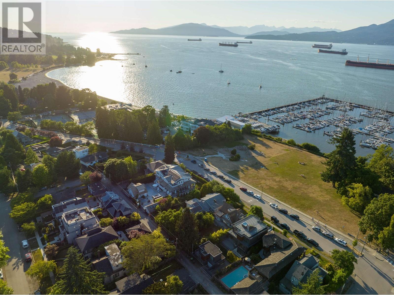 3732 POINT GREY ROAD, vancouver, British Columbia