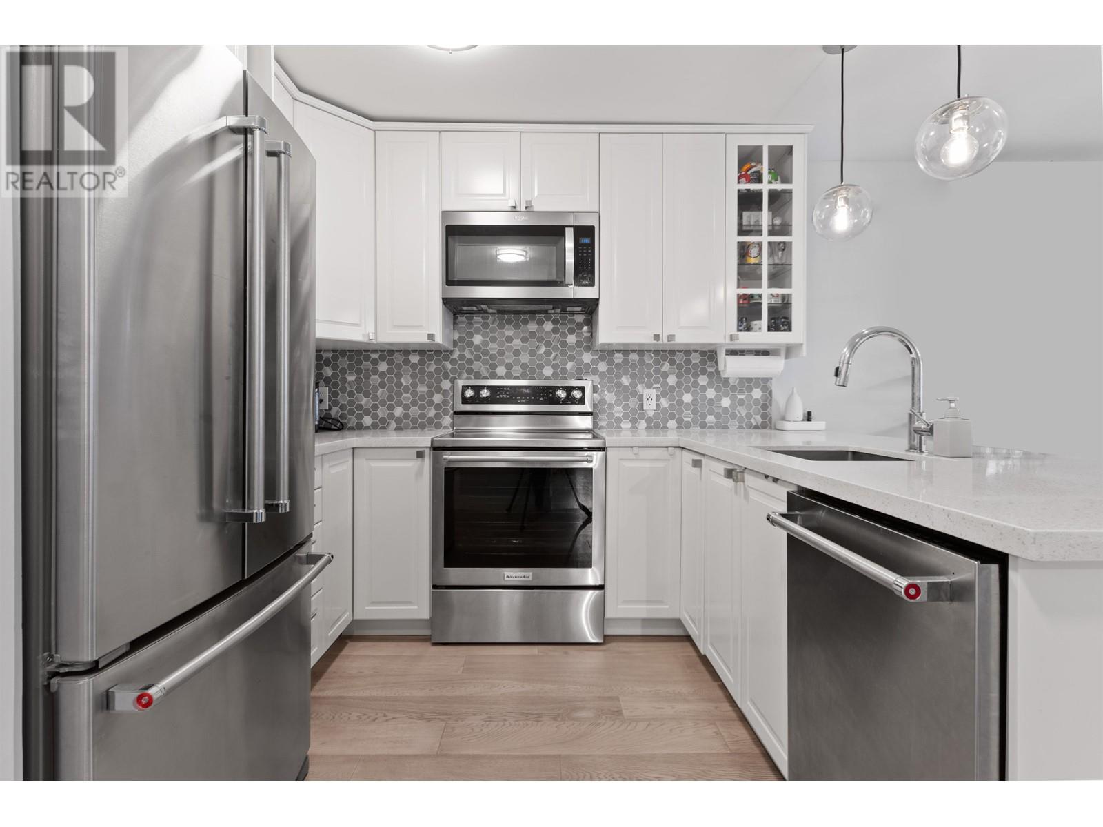 204 863 W 16th Avenue, Vancouver, British Columbia  V5Z 1S9 - Photo 2 - R2813095