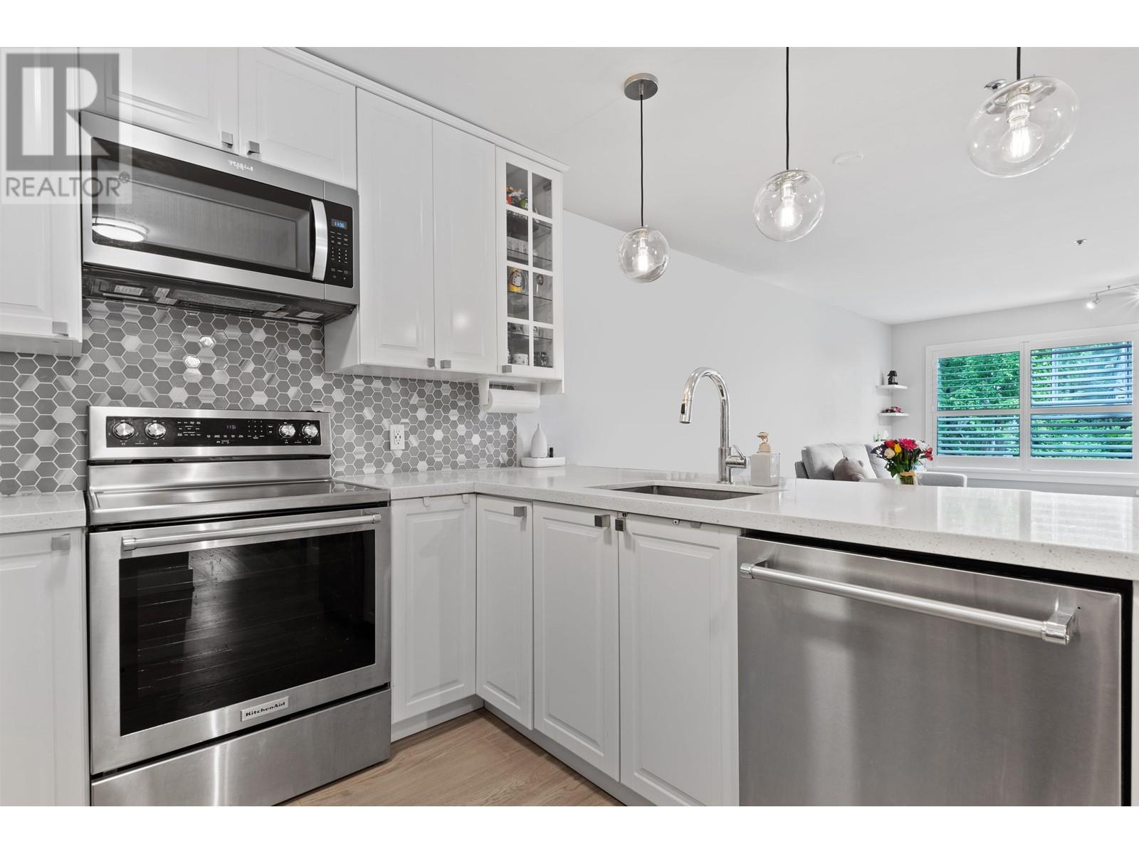 204 863 W 16th Avenue, Vancouver, British Columbia  V5Z 1S9 - Photo 3 - R2813095
