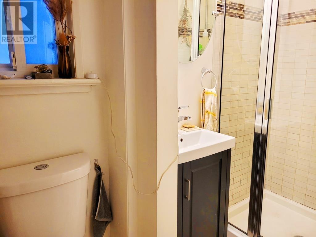 610 Salsbury Drive, Vancouver, British Columbia  V5L 3Z9 - Photo 10 - R2813104