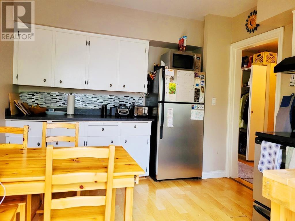 610 Salsbury Drive, Vancouver, British Columbia  V5L 3Z9 - Photo 12 - R2813104