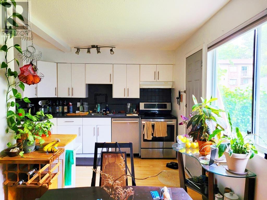 610 Salsbury Drive, Vancouver, British Columbia  V5L 3Z9 - Photo 7 - R2813104