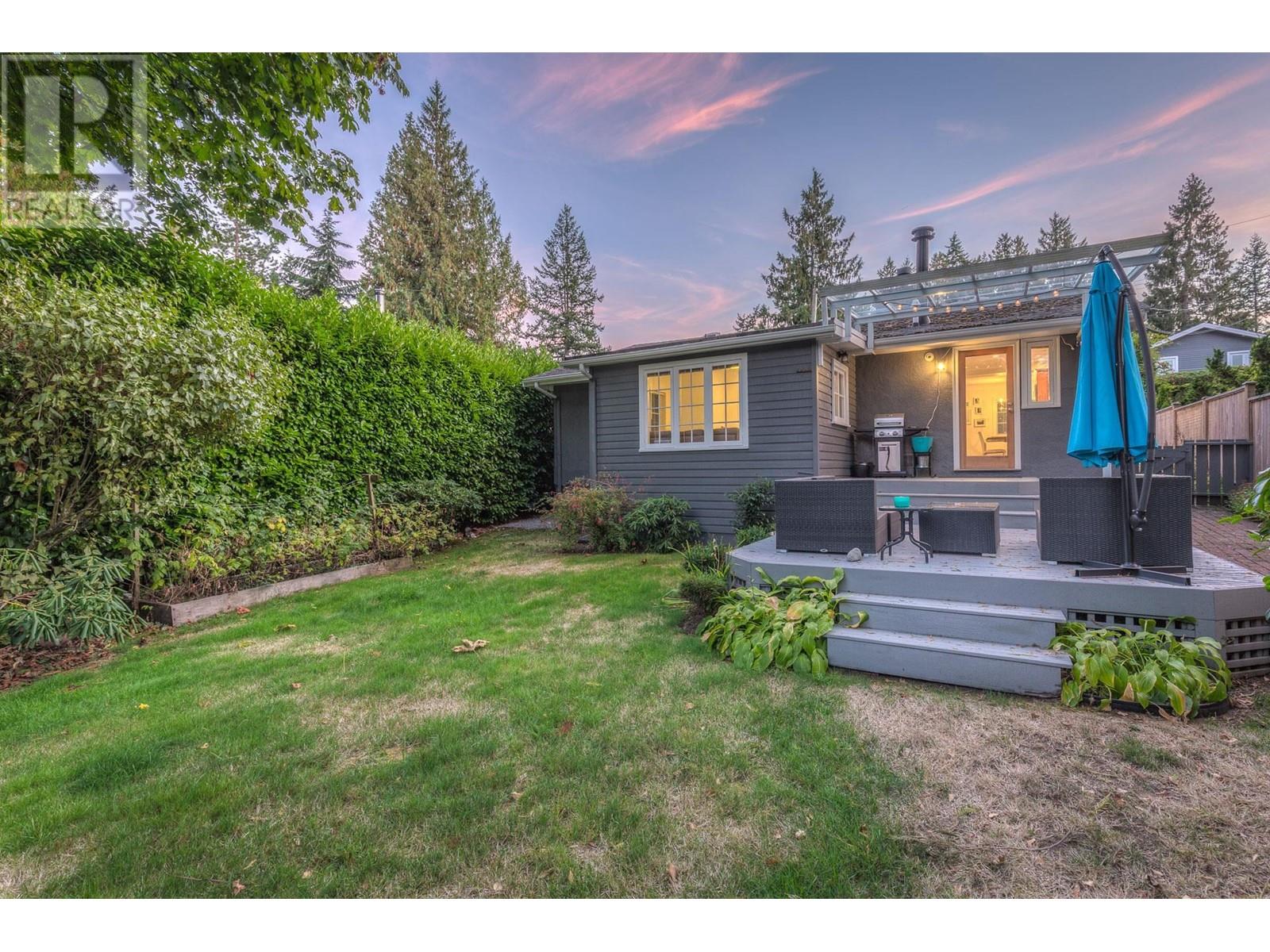 6431 Rosebery Avenue, West Vancouver, British Columbia  V7W 2C5 - Photo 15 - R2813142