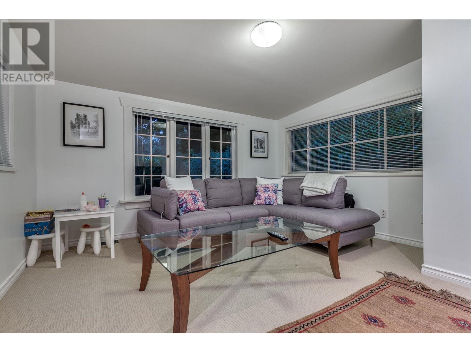 6431 Rosebery Avenue, West Vancouver, British Columbia  V7W 2C5 - Photo 9 - R2813142